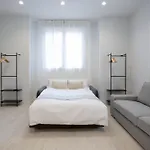 Urbil Ayuntamiento דירה *