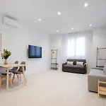 Urbil Ayuntamiento דירה *