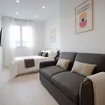 Urbil Ayuntamiento דירה *