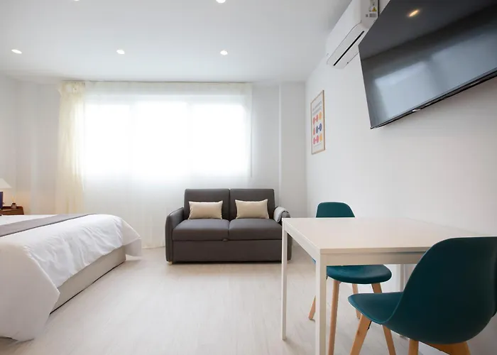 Urbil Ayuntamiento Apartment *