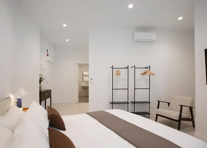 Urbil Ayuntamiento Apartment *