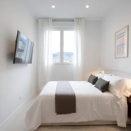 Urbil Ayuntamiento Apartmán *